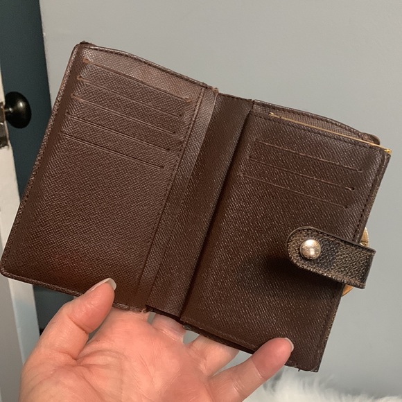 2009 authentic Louis Vuitton kisslock wallet in DE - Picture 7 of 16